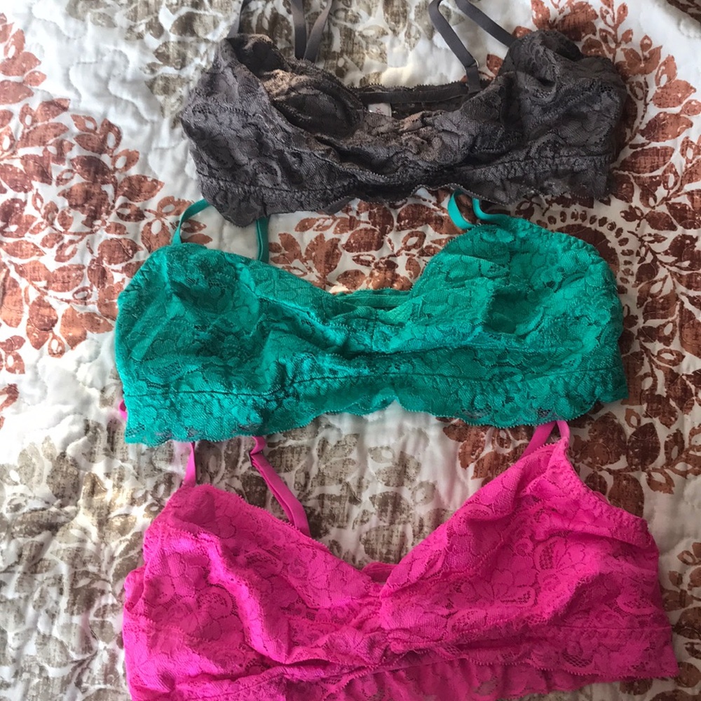 3 bralettes